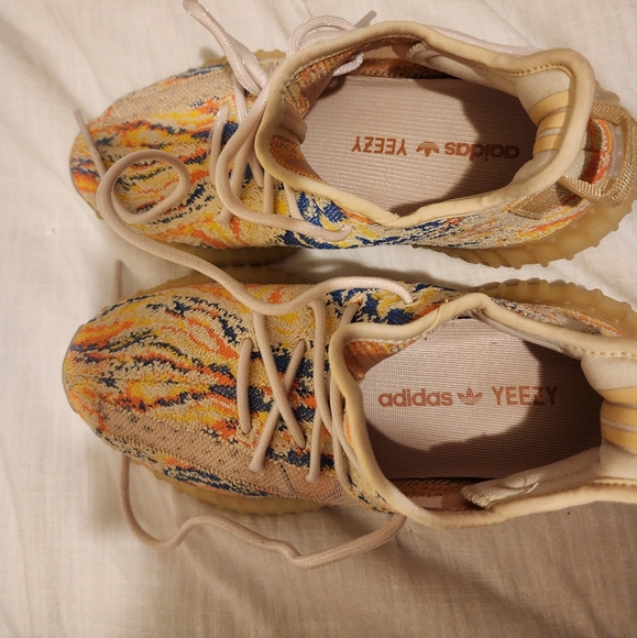 Yeezy 350 Oat - Picture 3 of 6